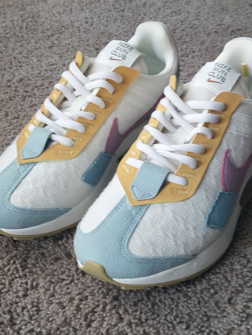 Nike Air Max Pre-Day SE Nike Sun Club Sail Multicolor Women's 7 - Picture 3 of 7